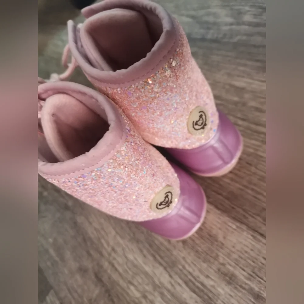 Adrienne Vittadini Duck Girl boot